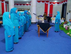 Pj Ketua PKK Kampar Ricana Resmi Lantik Pengurus Kecamatan
