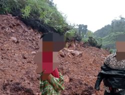 Akibat Hujan Melanda Kampar, Jalan Lintas Riau-Sumbar KM 90 Tanjung Alai Longsor