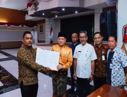 Pj Bupati Hambali Terima Langsung Bantuan Empat Aset Gedung Sekolah dari Kementerian PUPR
