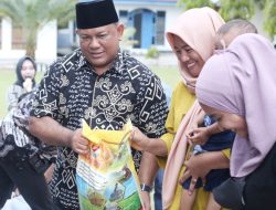 Pj Sekda Yusri Launching Bapak Anak Asuh Stunting se-Tapung