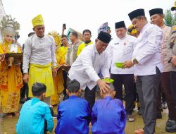 Ikuti Balimau Kasai di Desa Batu Belah, Ini Kata Waka DPRD Repol