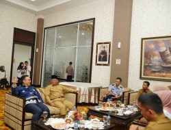 Pj Sekda Yusri Sambut Langsung Kedatangan Kepala BKKBN Pusat