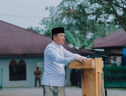 Pj Bupati Hambali Sholat Ied di Lapangan Pelajar Bangkinang