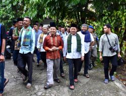 Pj Bupati Hambali Lepas Keberangkatan Peziarah di Pemakaman Munisyaroh Kampung Godang