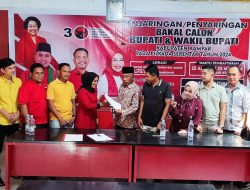 Sambangi DPC PDI-P Kampar, Edwin Pratama Putra Ambil Formulir Bakal Calon Bupati