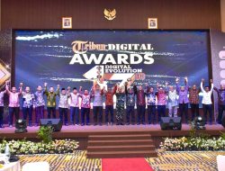 PJ Bupati Kampar Dapatkan Penghargaan Kategori Bupati Peduli Investasi
