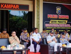 PJ Bupati Hambali Hadiri Apel Pagi Operasi Lancang Kuning Rangka Wujudkan Pilkada Serentak Yang Aman dan Lancar.