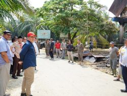 PJ Bupati Kampar Tinjau Lokasi Tragedi Maut Desa Siabu Akibat Menabrak Portal PT. Ciliandra