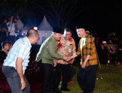 Pj.Bupati Kampar Tutup Pergelaran Julang Budaya Kampar Di Candi Muara Takus