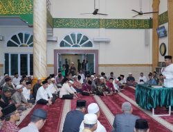 Safari Ramadhan di Teratak Buluh, Pemda Kampar Serahkan Bantuan dan Paparkan Beberapa Program