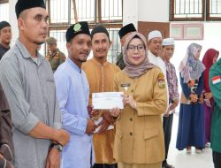Tingkatkan Kesejahteraan Pemuka Agama, Pemda Kampar Berikan Bantuan kepada Pemuka Agama