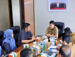 Sambut Audiensi Kepala BPJS Pekanbaru, Pj Sekda Kampar komitmen kuat Untuk Mencari Solusi Terbaik Agar Aparatur Desa Memiliki Perlindungan Kesehatan Yang Layak.