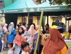 Masyarakat Lipatkain Antusias Ikuti Gerakan Pangan Murah Pemda Kampar