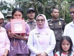 Tinjau Korban Bencana Kebakaran, Wabup Misharti Salurkan Bantuan