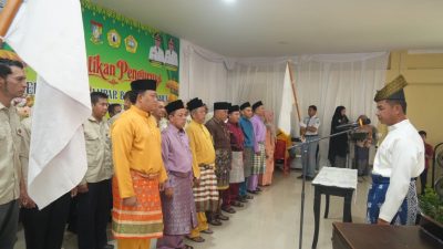 Lantik Pengurus KKBK Karimun, Bupati Ahmad Yuzar Ajak Perantau Jaga Persatuan dan Doakan Kampar Makin Maju